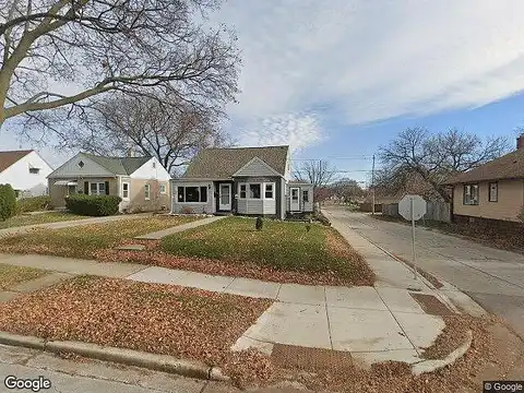 Pine, MILWAUKEE, WI 53207