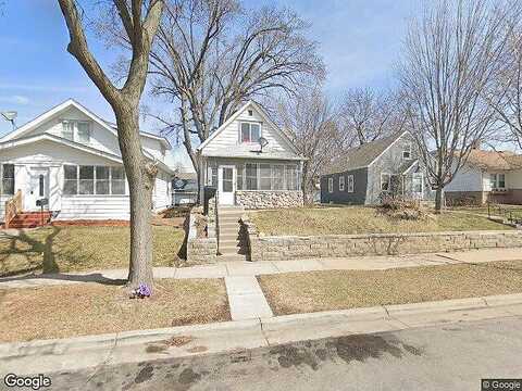 Cottage, SAINT PAUL, MN 55106