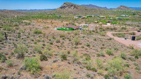 422xx N 18th Street, New River, AZ 85087