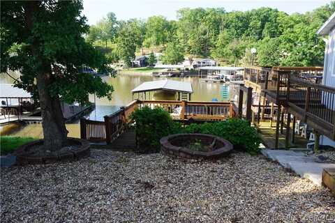 401 Putt N Bay Drive, Sunrise Beach, MO 65079