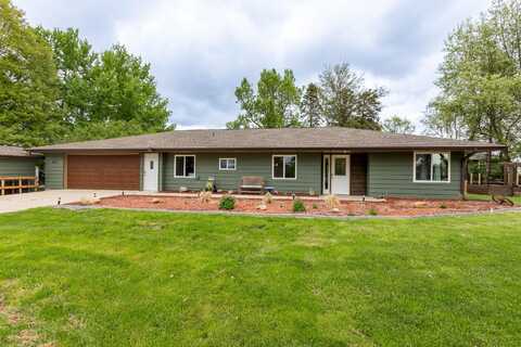 4 Oakland Drive, Grinnell, IA 50112