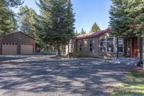 12853 Cascade Drive, Donnelly, ID 83615