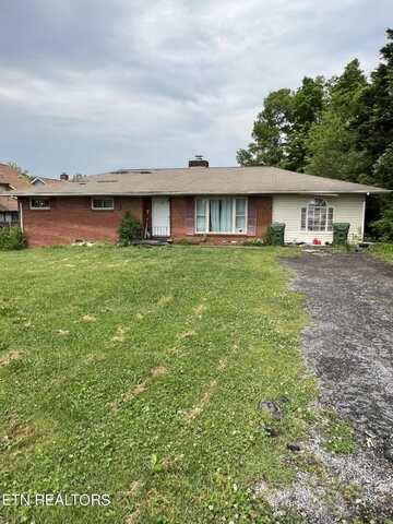 804 S Cedar St, Maryville, TN 37803