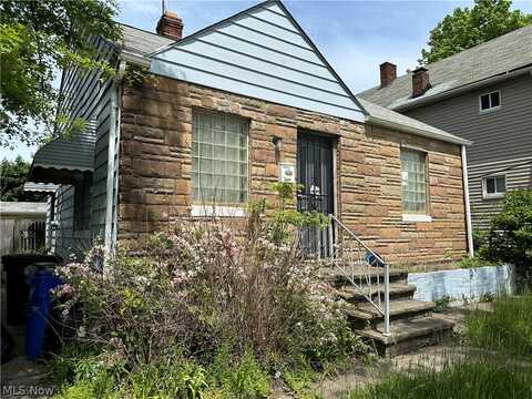 17813 Grovewood Avenue, Cleveland, OH 44119