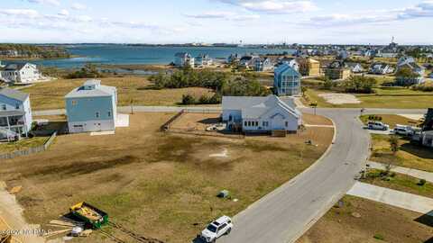 1304 Fathom Way, Morehead City, NC 28557