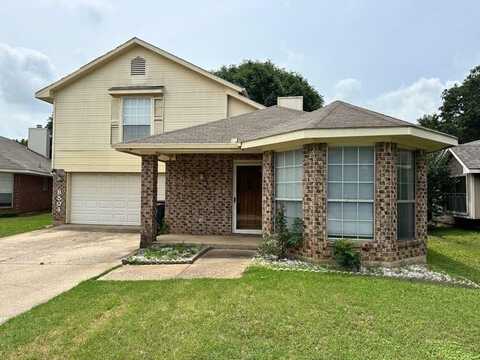 8504 Willow Creek Court, Fort Worth, TX 76134
