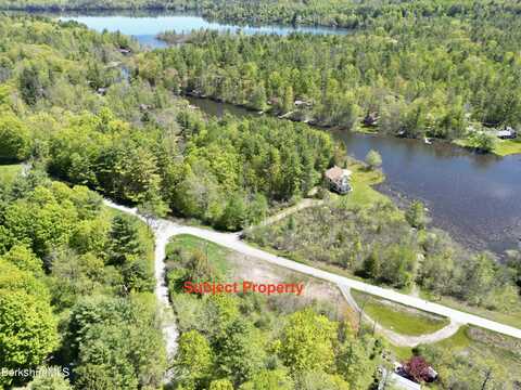 7 Lake Dr, Stockbridge, MA 01262