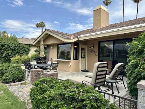 217 Las Lomas, Palm Desert, CA 92260