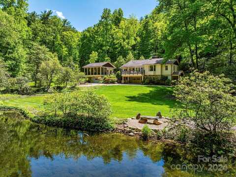 1213 Bull Pen Road, Cashiers, NC 28717