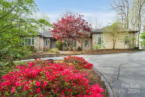 132 Berry Creek Drive, Flat Rock, NC 28731