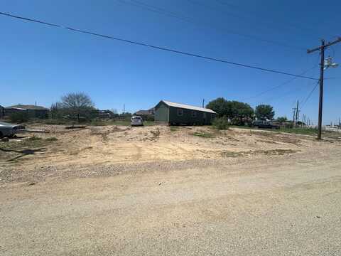 189 Wipff Rd, Eagle Pass, TX 78852