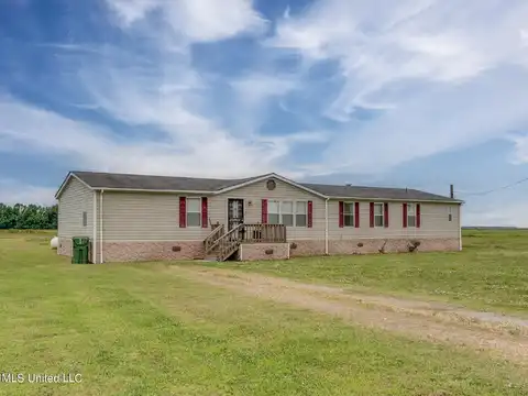 5208 Dubbs Road, Dundee, MS 38626