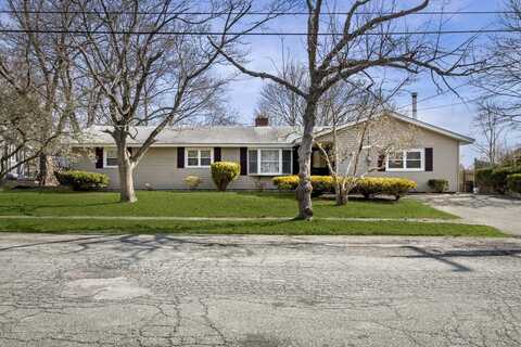 7 Wellesley Rd, Beverly, MA 01915
