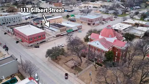 111 W Gilbert Street, Henrietta, TX 76365
