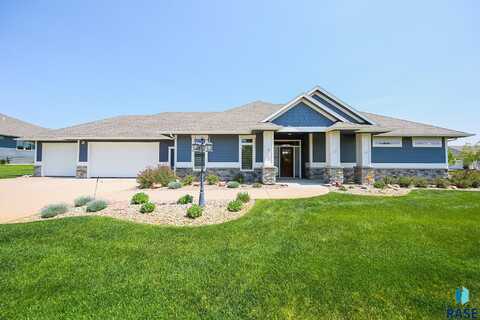 512 S Red Spruce Ave, Sioux Falls, SD 57110