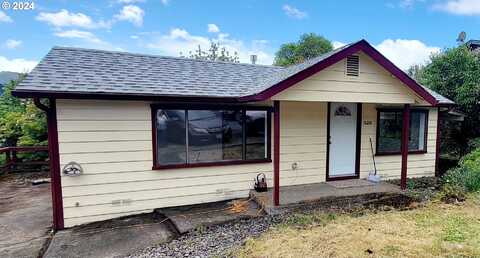 328 E FIFTH AVE, Sutherlin, OR 97479