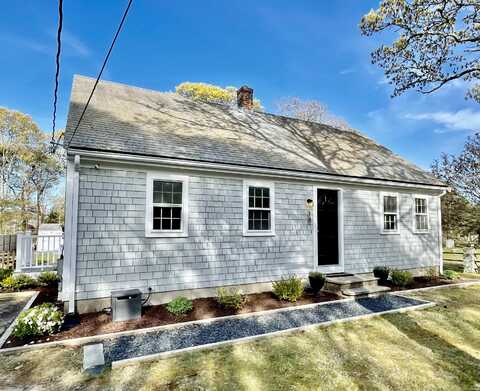 18 Wood Road, South Yarmouth, MA 02664