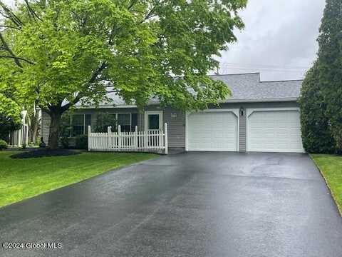 4 Willowbrook Lane, Cohoes, NY 12047