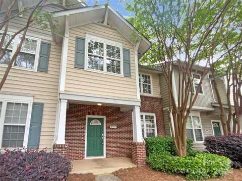 8453 Chaceview Court, Charlotte, NC 28269