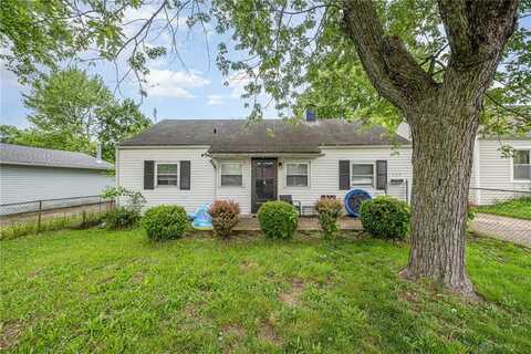 869 S Maple Avenue, Fairborn, OH 45324