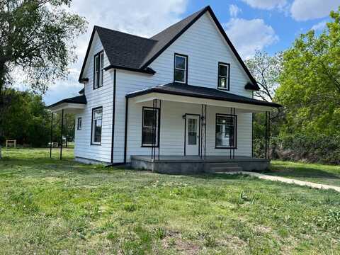 603 Beaman Avenue, Oakley, KS 67748