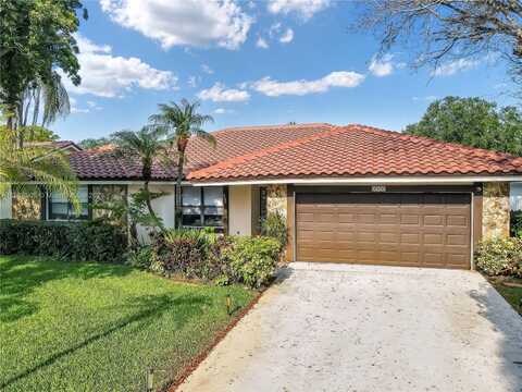 4029 NW 72nd Ave, Coral Springs, FL 33065