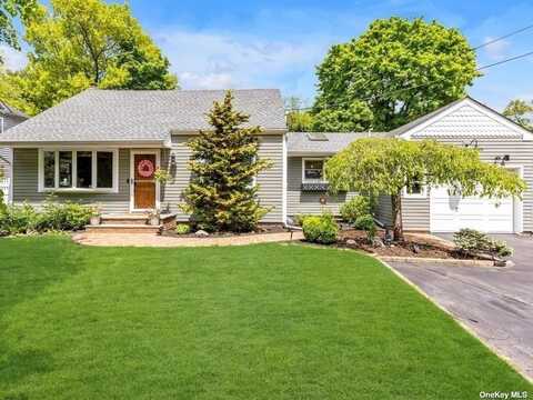 462 2nd Avenue, East Northport, NY 11731