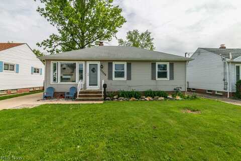 30208 Royalview Drive, Willowick, OH 44095