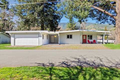 214 W Main Street, Rogue River, OR 97537