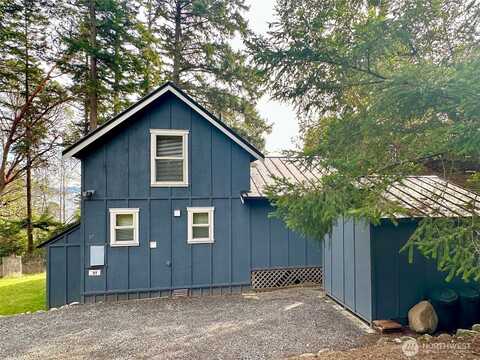 Huckleberry, EASTSOUND, WA 98245