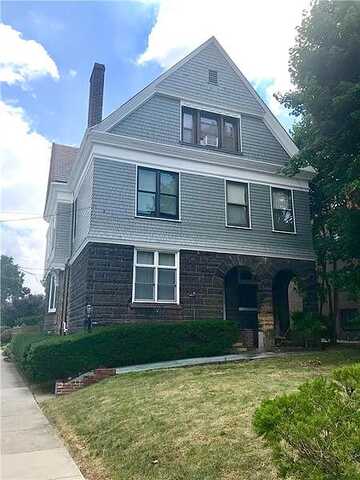 S Highland Ave, Pittsburgh, PA 15206