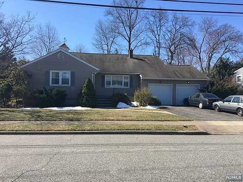 Colonial, EMERSON, NJ 07630