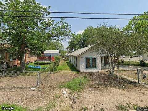 14Th, HONDO, TX 78861