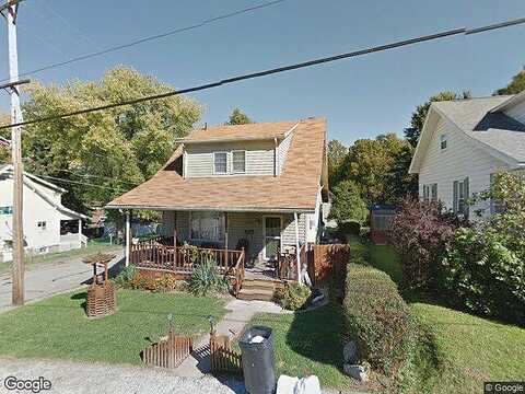 Stewart St, New Kensington, PA 15068