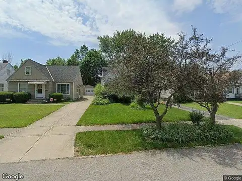 Lewis, MAPLE HEIGHTS, OH 44137