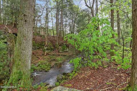 308 Hidden Ln, Sandisfield, MA 01255