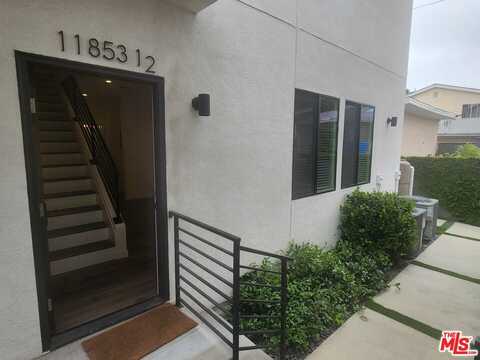 11853 Dehougne St St, North Hollywood, CA 91605
