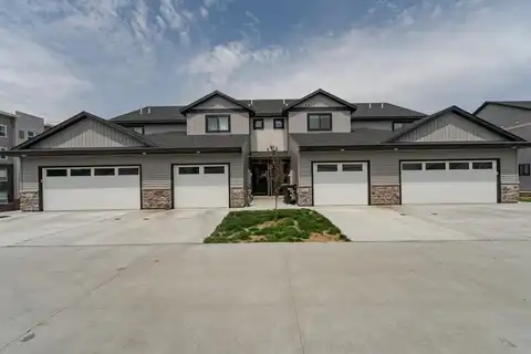 5233 HARVEST SQUARE PL NW, ROCHESTER, MN 55901