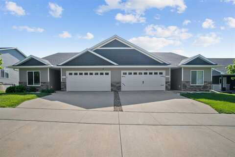 606 Deer View Ave, Tiffin, IA 52340