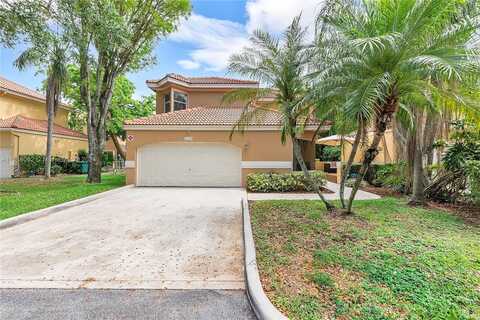11375 Lakeview Dr, Coral Springs, FL 33071