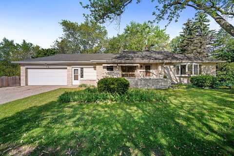 4715 S 92nd St, Greenfield, WI 53228