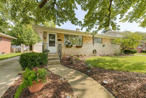 5522 Meadowood Drive, Indianapolis, IN 46224