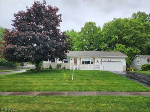 80 Country Green Drive, Youngstown, OH 44515