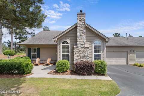 110 W Chelsea Court, Southern Pines, NC 28387