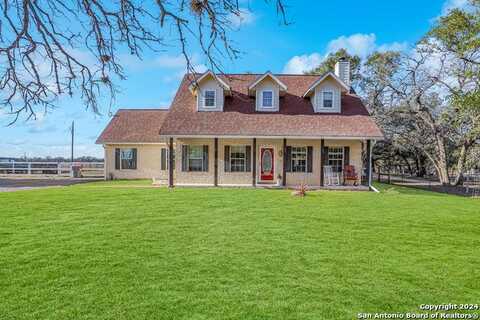 1561 COUNTY ROAD 320, Floresville, TX 78114