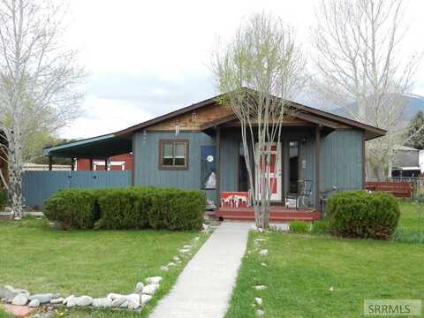 707 Willow Ave, SALMON, ID 83467
