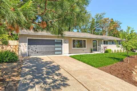 210 Stagecoach Drive, Jacksonville, OR 97530