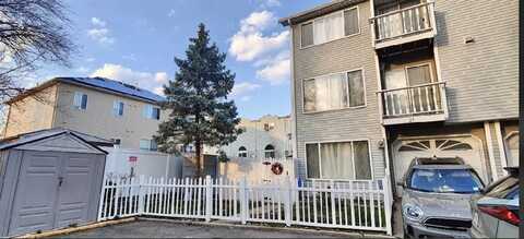 25 Simmons Loop, Staten Island, NY 10314