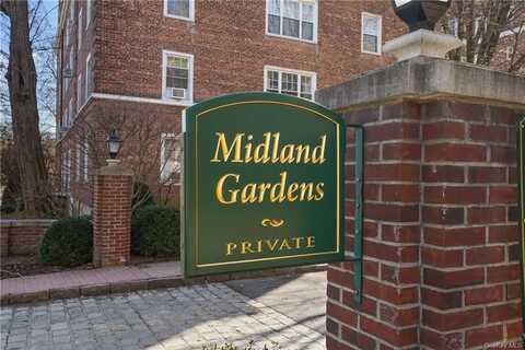 5 Midland Gardens, Eastchester, NY 10708