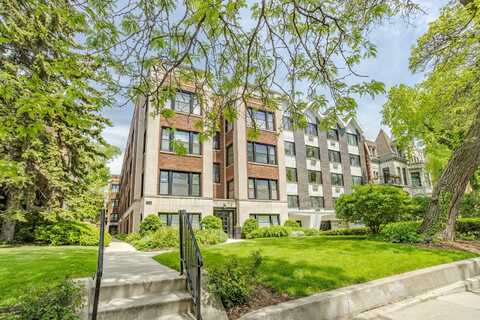 554 W Deming Place, Chicago, IL 60614